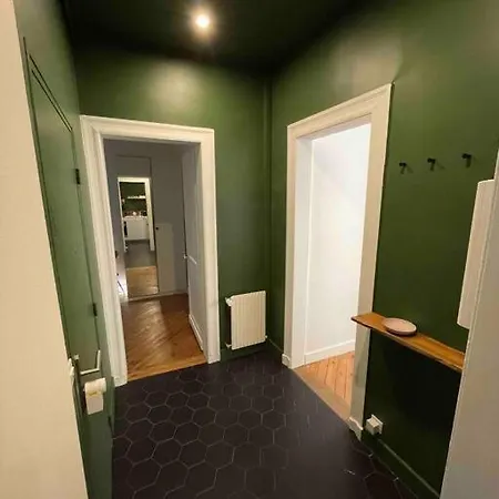 Moderne Place Saint Marc Appartement *